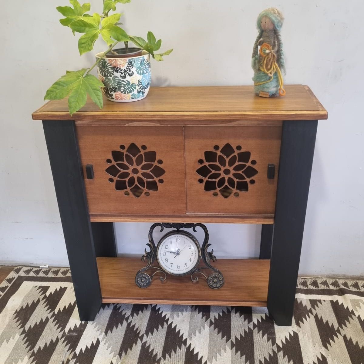MARFELD MUEBLES - ARRIMO DE MADERA  CON PUERTAS CORREDIZAS