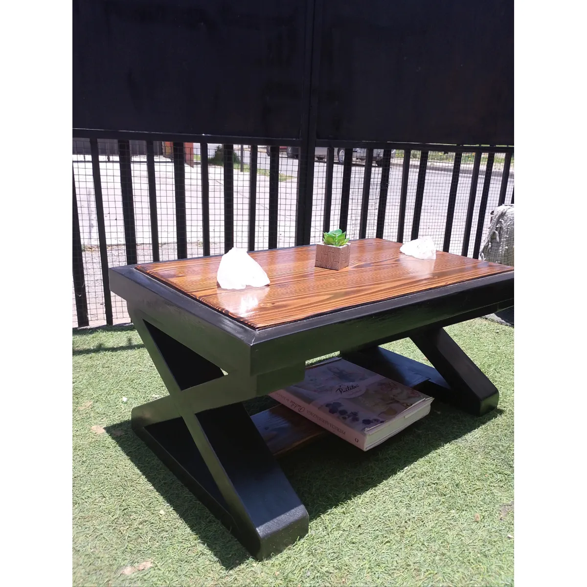 GENERICO - Mesa de centro MUGUI- base pino Oregón tinte roble madera maciza -estilo rustico moderno