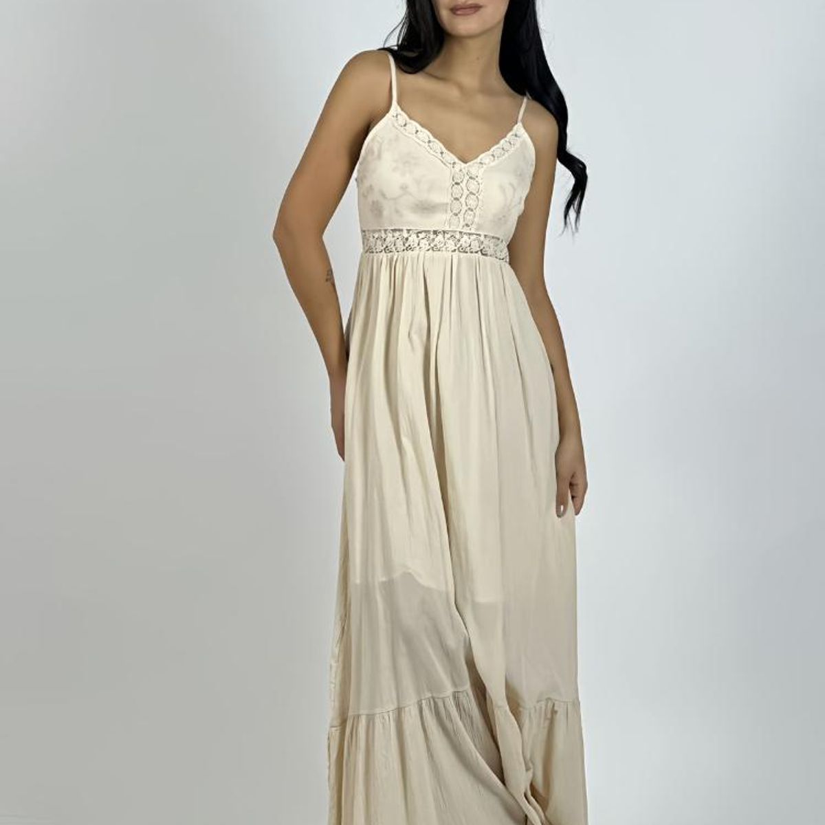 ENIGMATICA BOUTIQUE - Vestido Crepé Torso Encaje