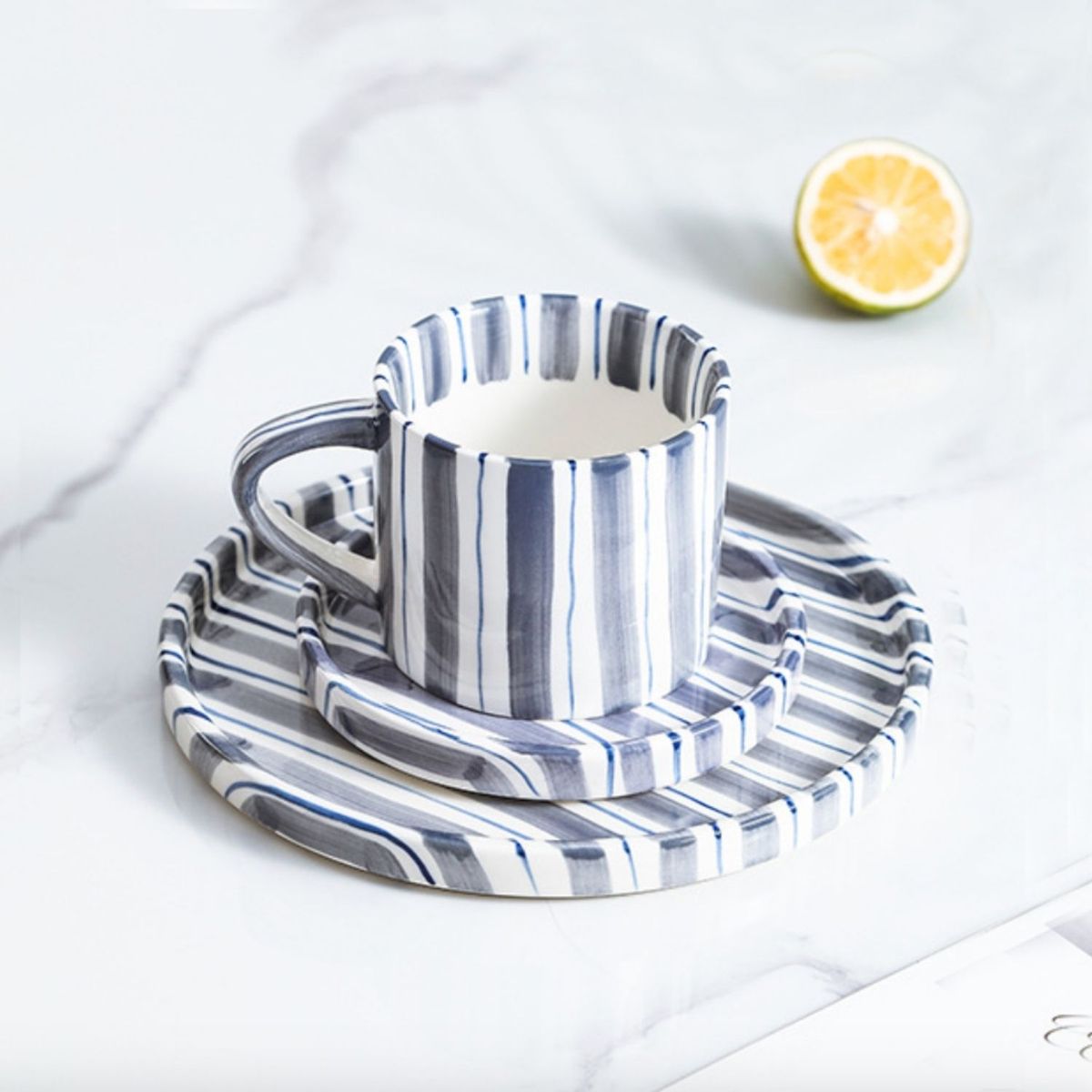 SANTU HOME & DECO - Set de Platos y Tazas Rayas Vintage Azul