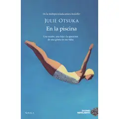 ANTARTICA LIBROS - En La Piscina