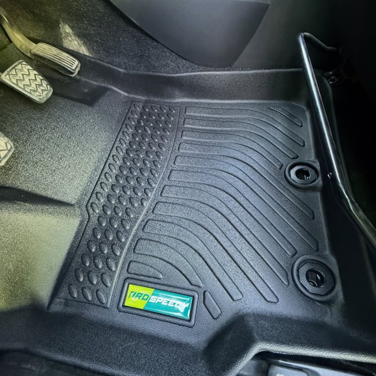 GENERICO - PISOS CALCE PERFECTO PROSPEEDY TOYOTA YARIS 2006-2010 3PIEZAS