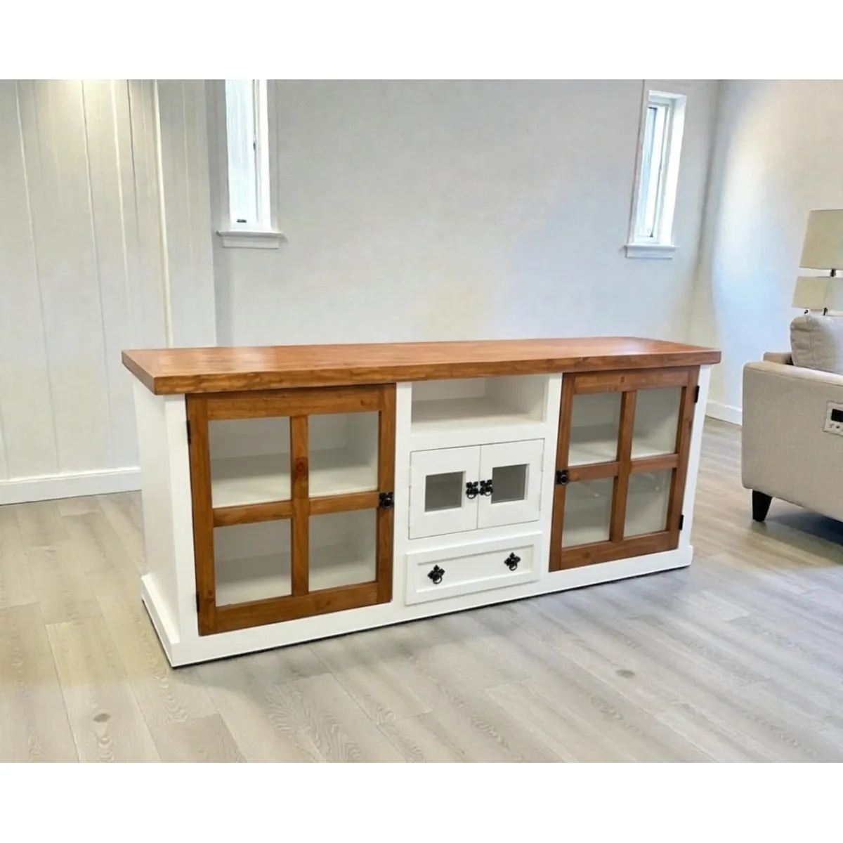 MGR MUEBLES - RACK DE TV MODELO PUERTA DE CRUZ MGR MUEBLES