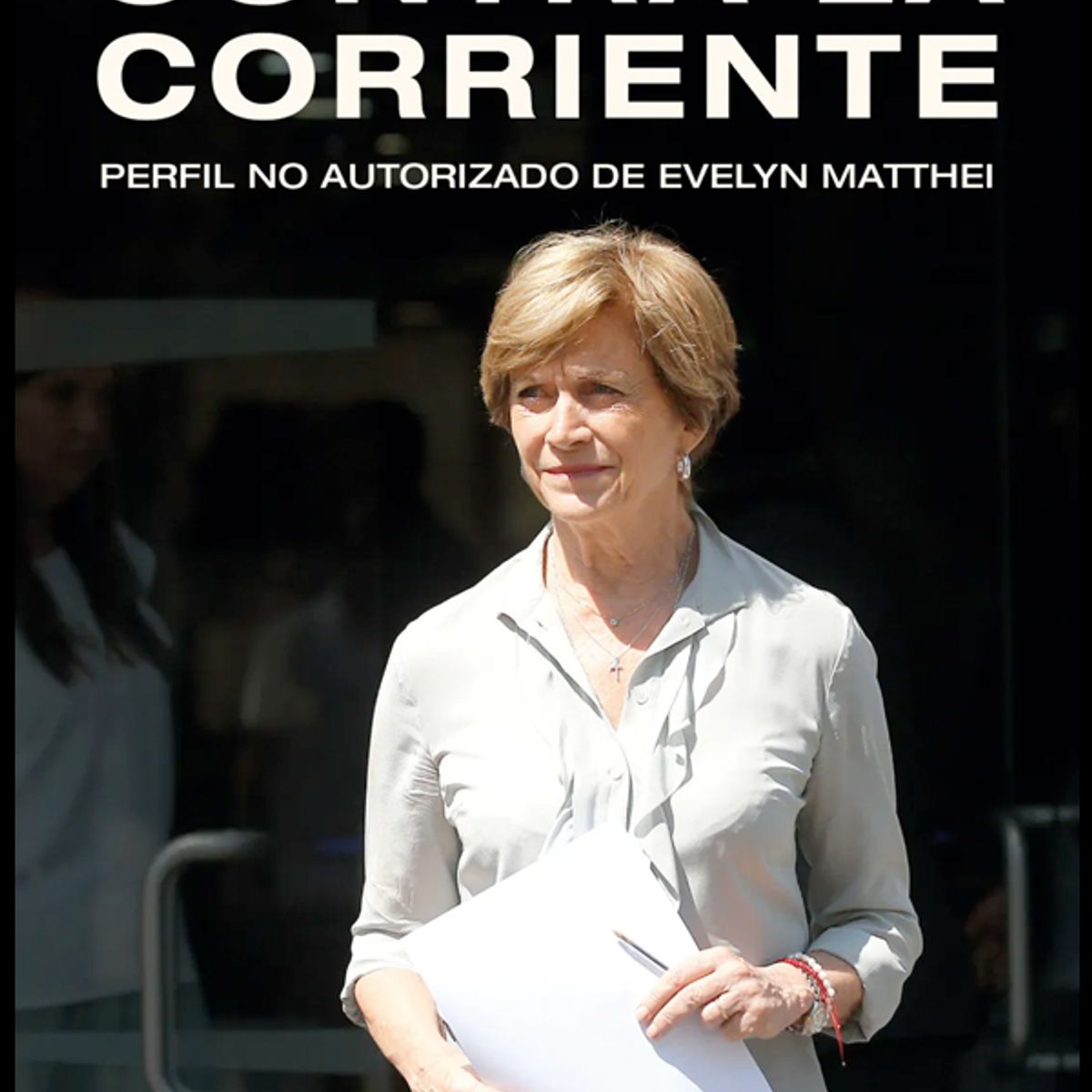 EDICIONES B - Contra la corriente de Ediciones B