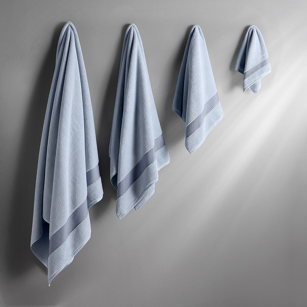 ROSEN - Set 2 Toallas Visita 100% Algodón 600 Gramos Sergio Arias