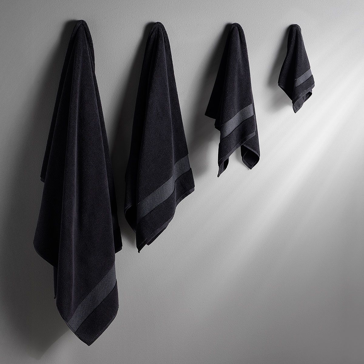 ROSEN - Toalla 100% Algodón 600 Gramos Sergio Arias