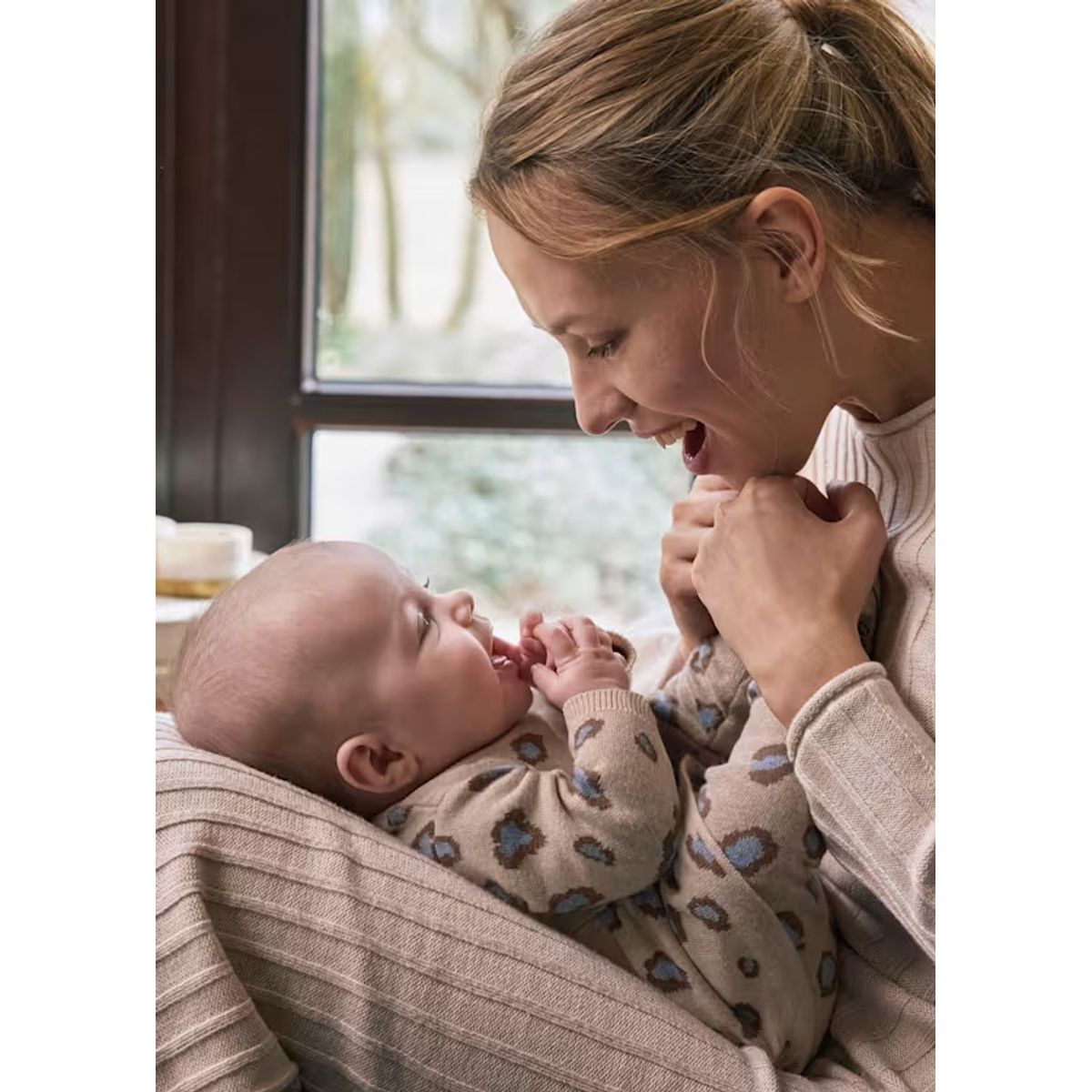 MAYORAL - Conjunto pantalón y jersey estampado recién nacida