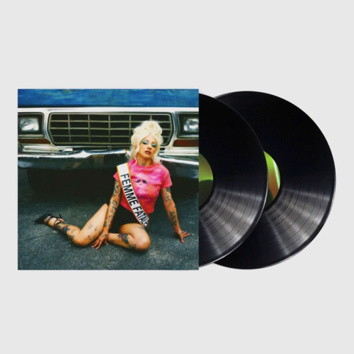 GENERICO - Mon Laferte - Femme Fatale