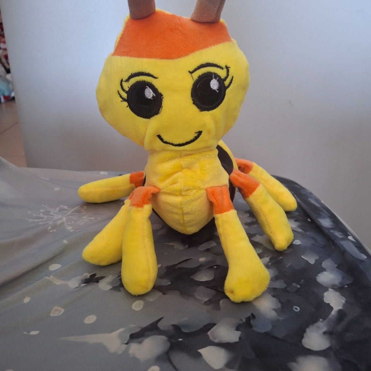 GENERICO - Abejita Chiquitita  - Con Canción Original Viral