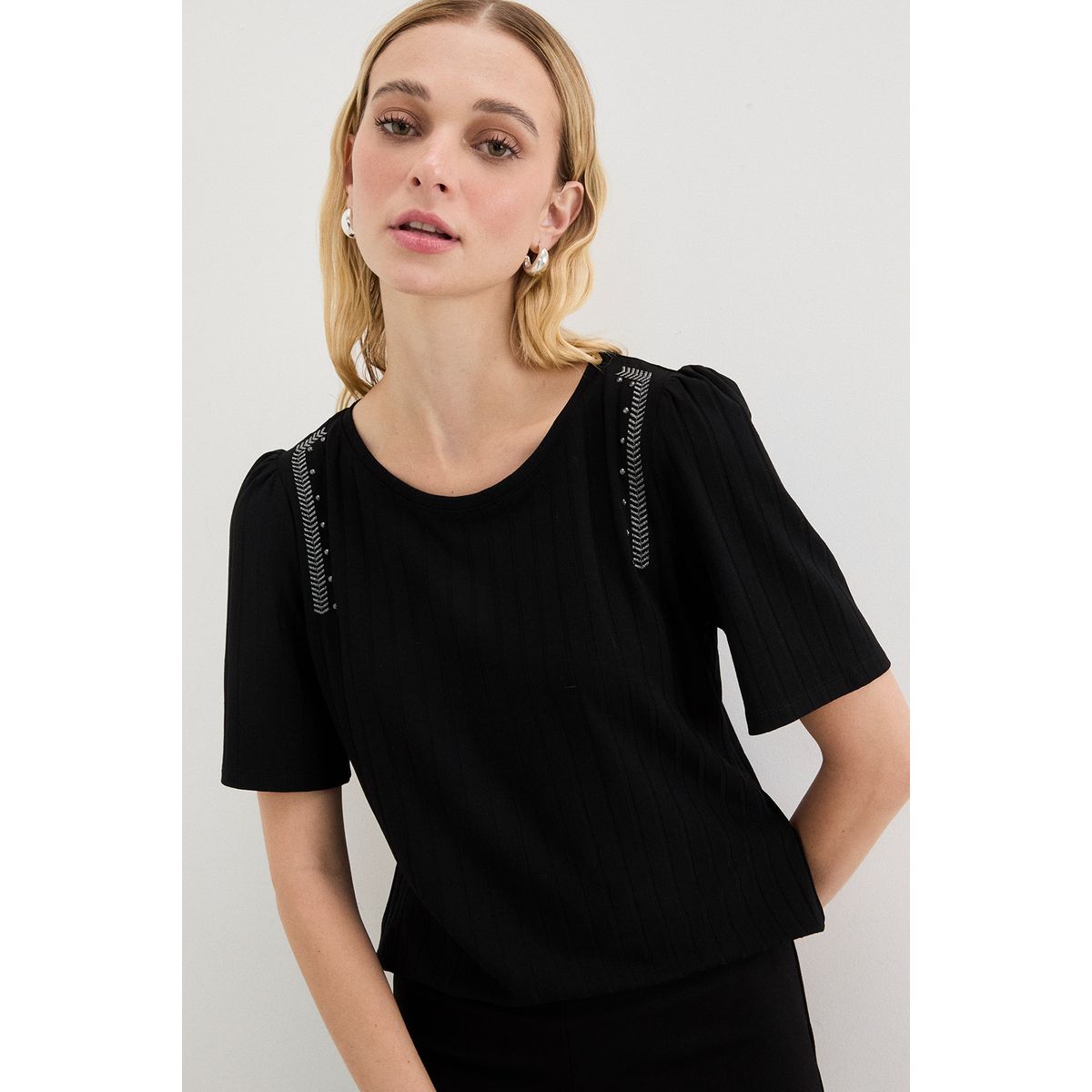 ASH - Polera Lisa Manga Corta Mujer Negro Ash