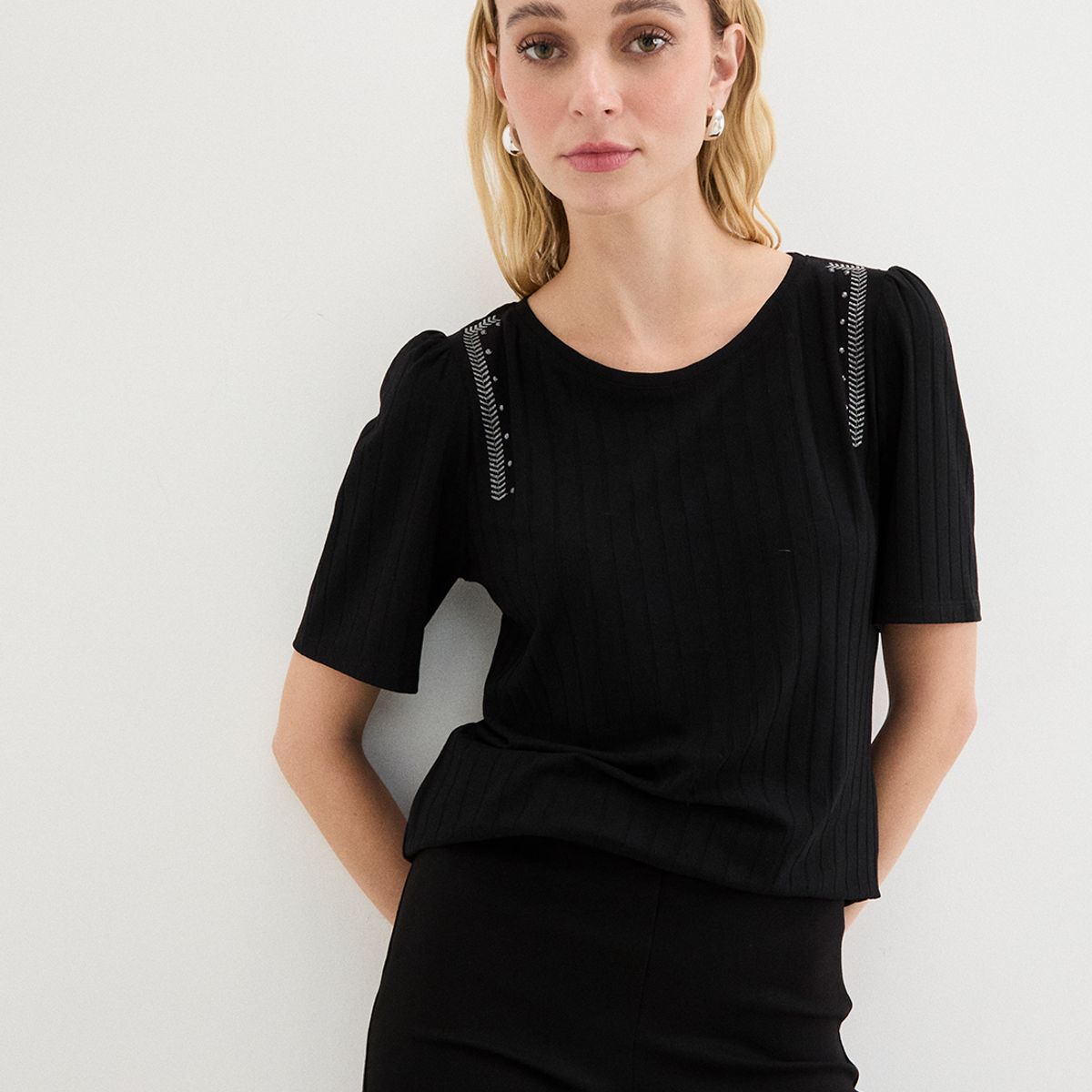 ASH - Polera Lisa Manga Corta Mujer Negro Ash