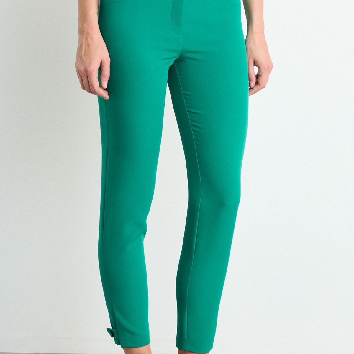 IO - Pantalon Liso Mujer Verde Oliva Io