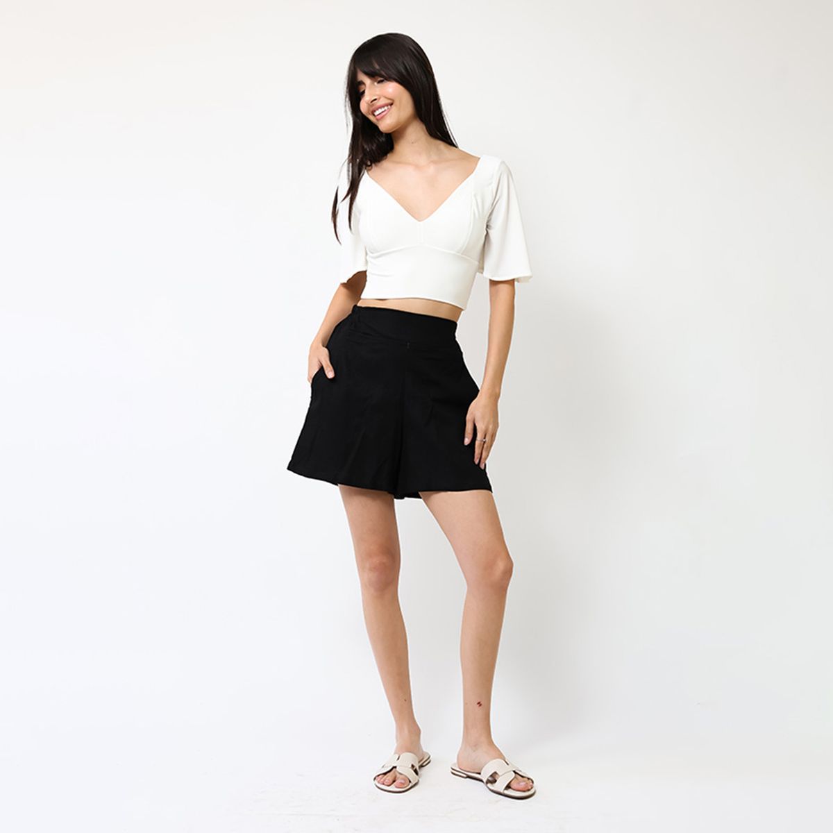 NATALIA SEGUEL - Short Negro Lino  Natalia Seguel