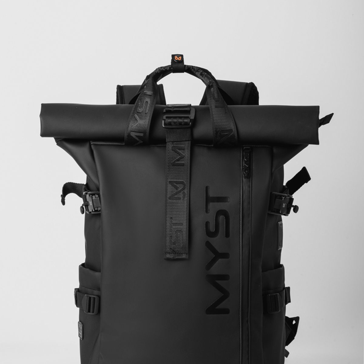 MYST - Mochila Rolling Backpack Myst  Capacidad Inteligente para el Día a Día