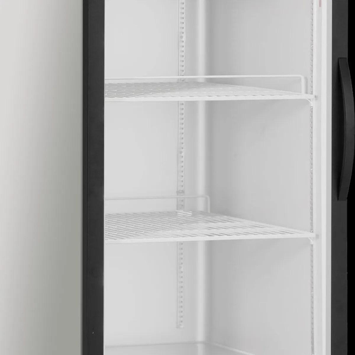 BOZZO - Congelador / Freezer Vertical 1 Puerta Vidrio TurboCooling Bozzo