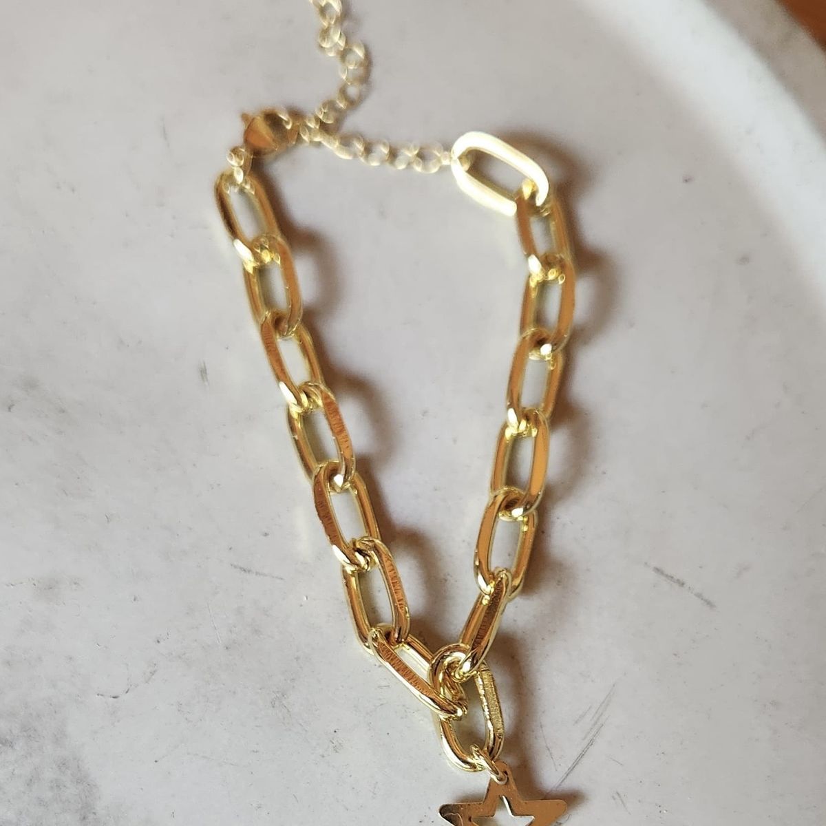 JOYAS VALDES GARCIA - Pulsera eslabones con estrella solo borde baño oro