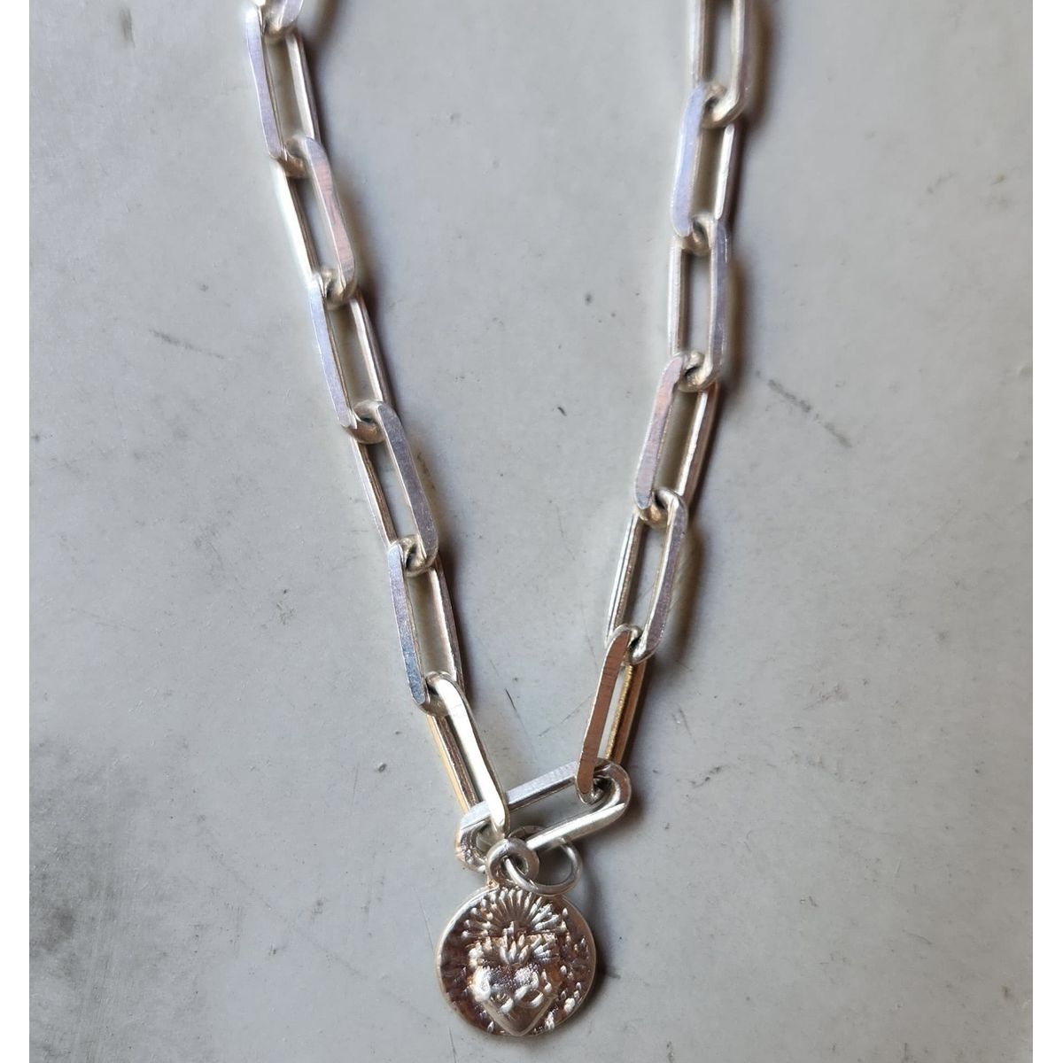 JOYAS VALDES GARCIA - Pulsera eslabones con medalla detente