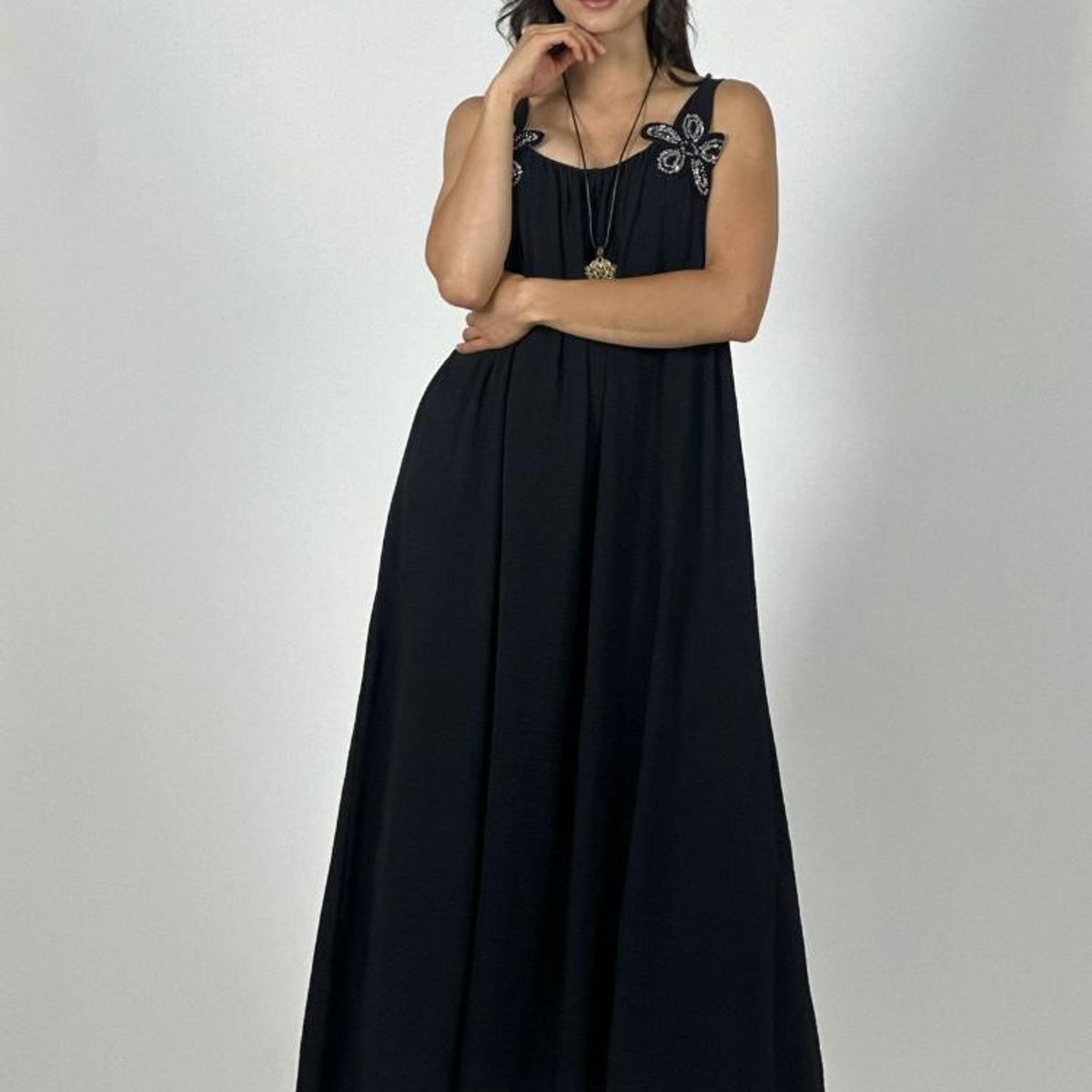 ENIGMATICA BOUTIQUE - Vestido Crepé Tirantes Con Flores Brillantes