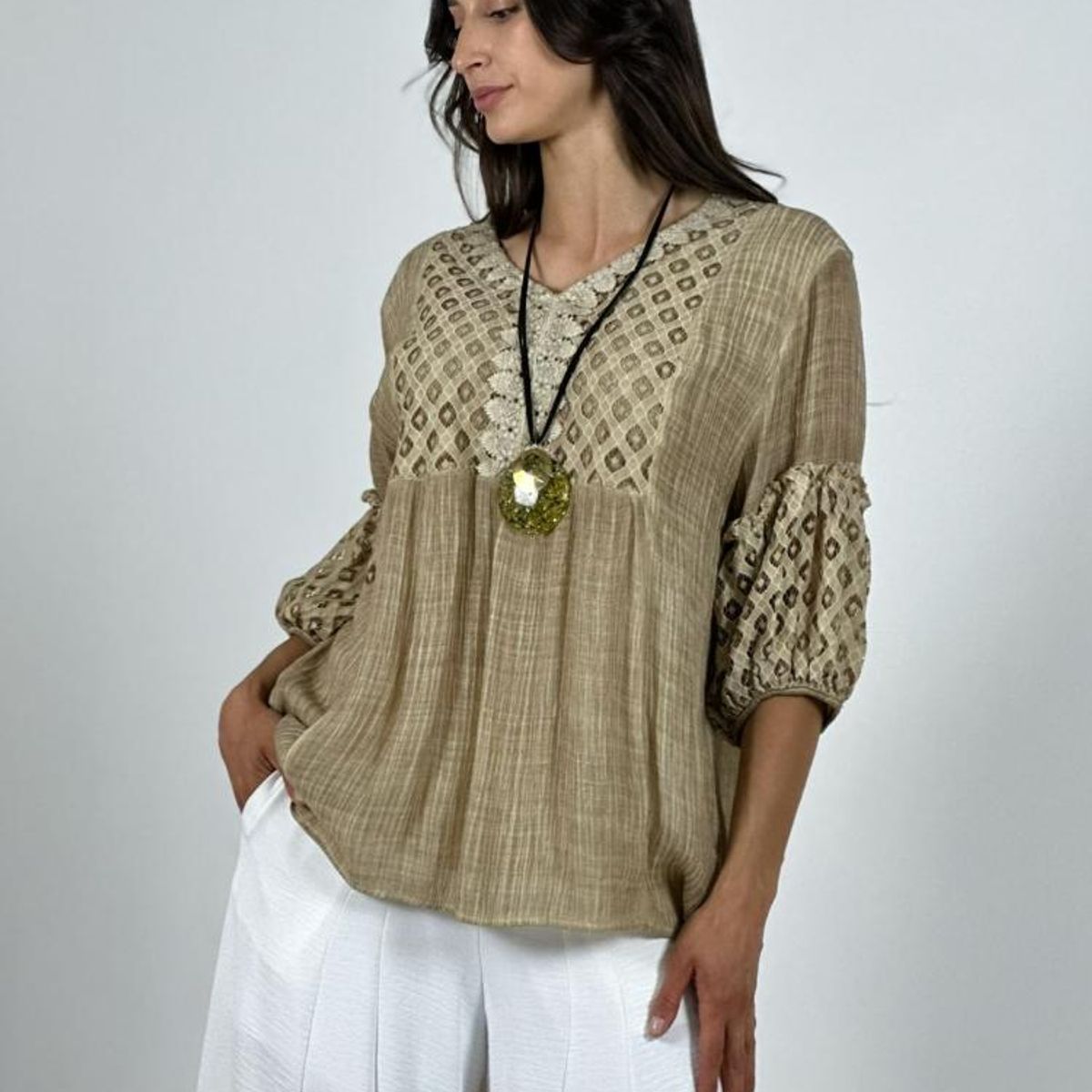 ENIGMATICA BOUTIQUE - Blusa Mangas y Torso Encaje