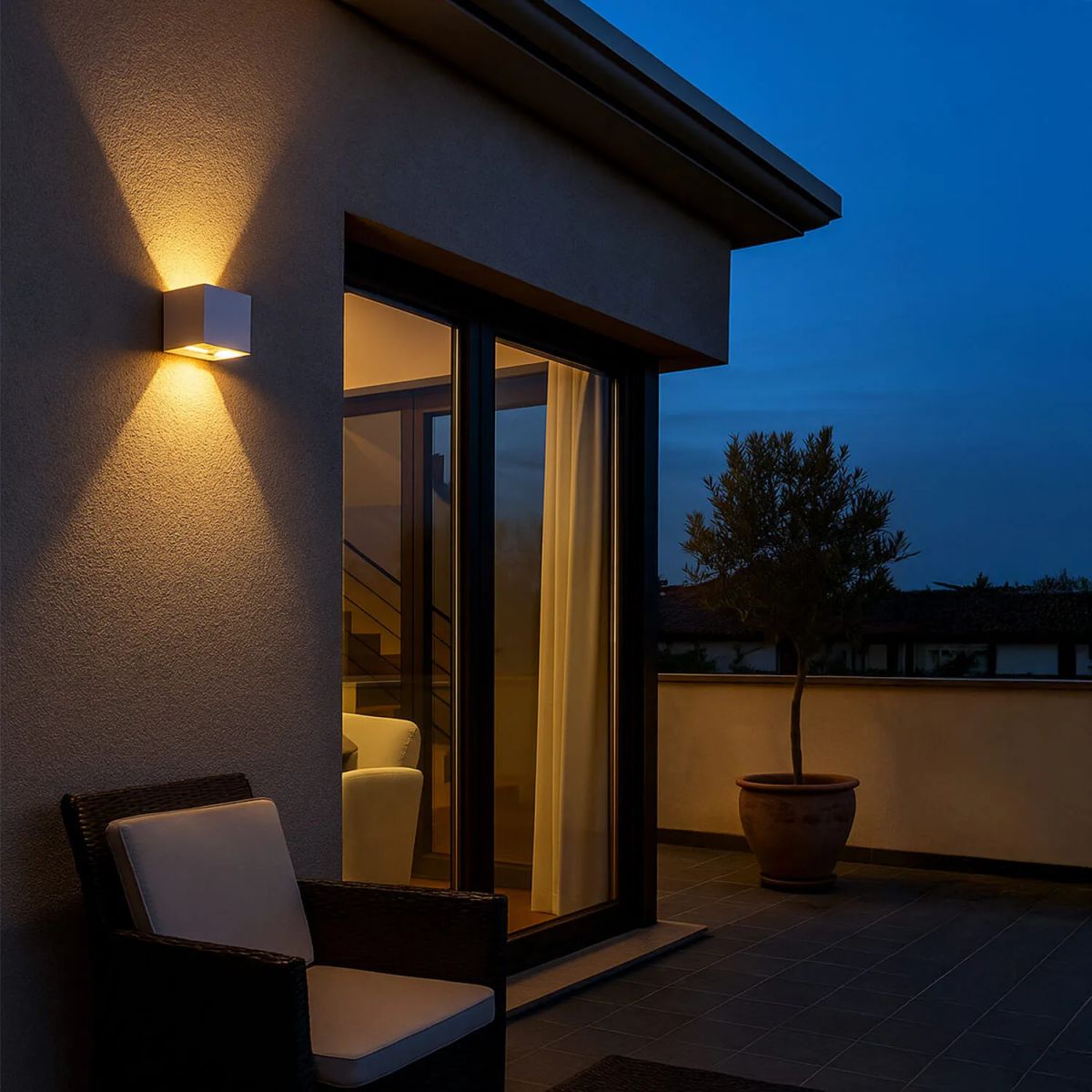 LED STUDIO - APLIQUÉ MURO LED STUDIO CUBO BIFOCAL 10W LUZ CÁLIDA IP65