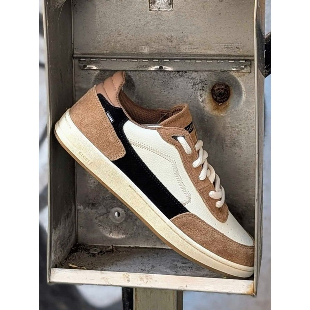 GLOBE - Zapatilla Holand II Café Hombre Globe