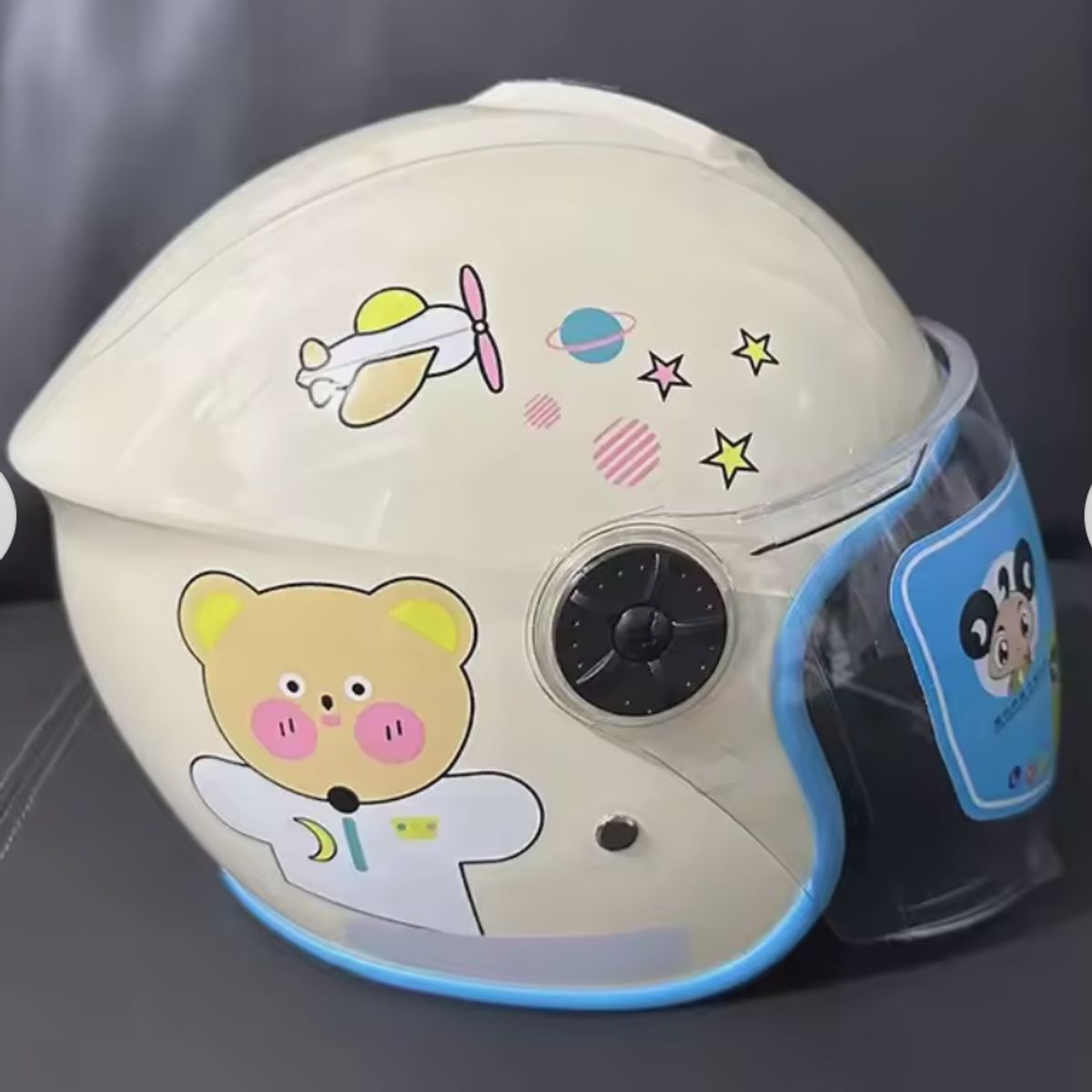 IRM - Casco Abierto Fgn Con Visera Movible Para Niños Crema Oso Brillante S
