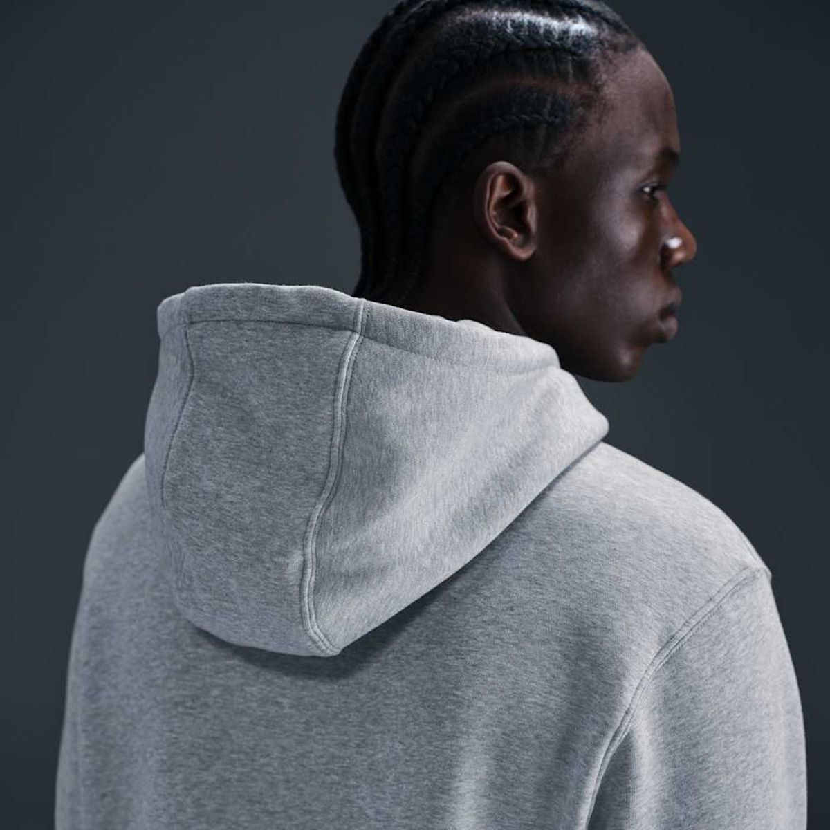 NIKE - Polerone Nike Club Negro Hombre