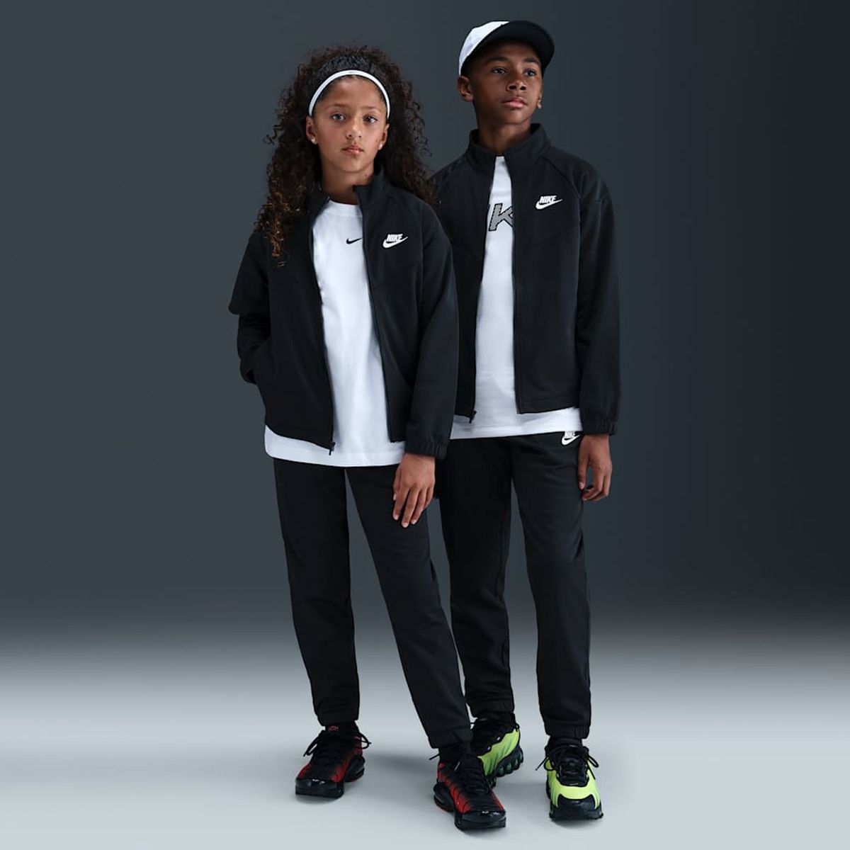 NIKE - Conjunto Nike Sportswear Negro Niños