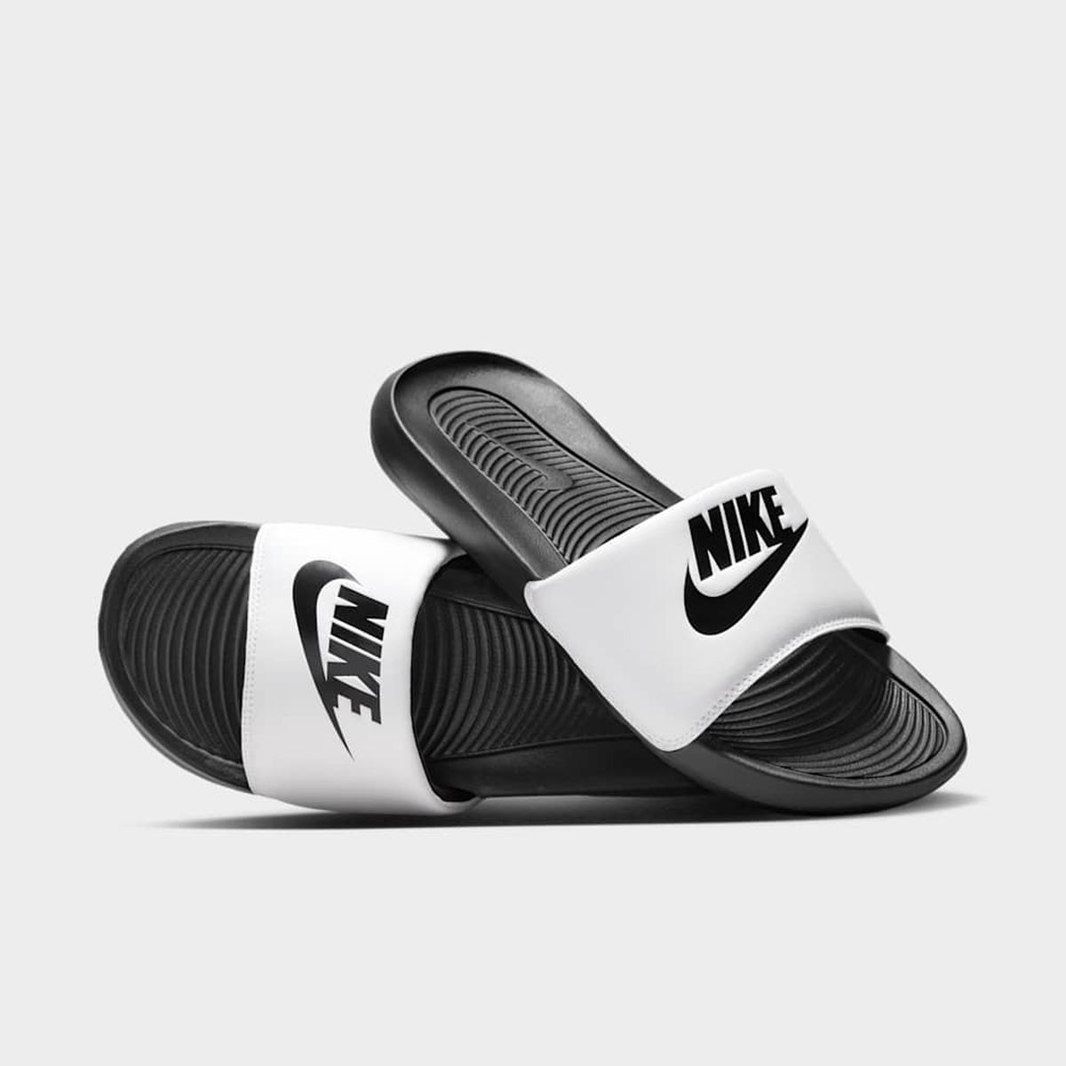 NIKE - Sandalia Nike Victori One Negro Hombre