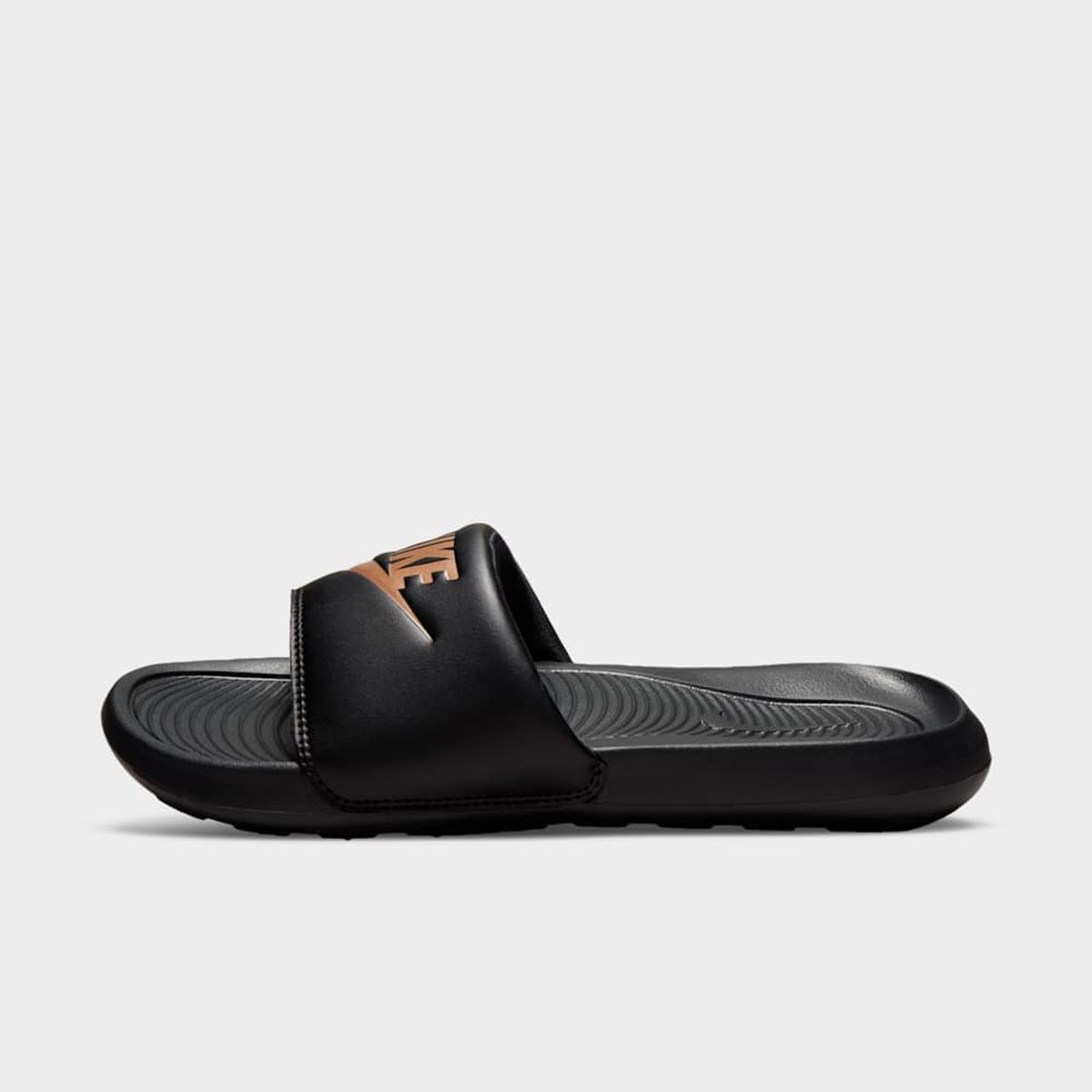 NIKE - Sandalia Nike Victori One Negro Mujer