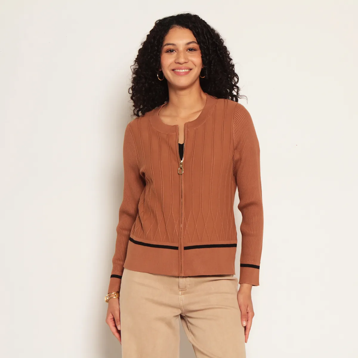 WADOS - CHALECO MANGA LARGA CON CIERRE EN DELANTERO Y ESCOTE REDONDO