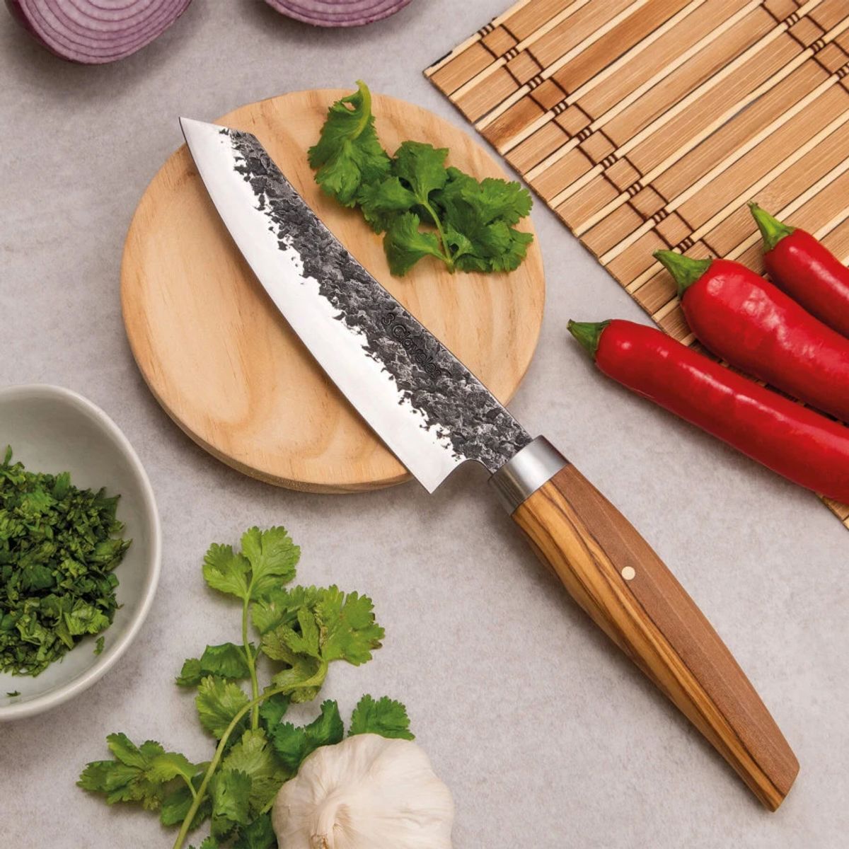 3 CLAVELES - Cuchillo Verduras Taku 15 cm