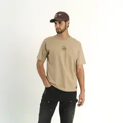 ELLUS - Polera Hombre Manga Corta Logo Central