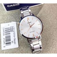 RELOJ LTPVT01D-7B MUJER ANALOGO METAL