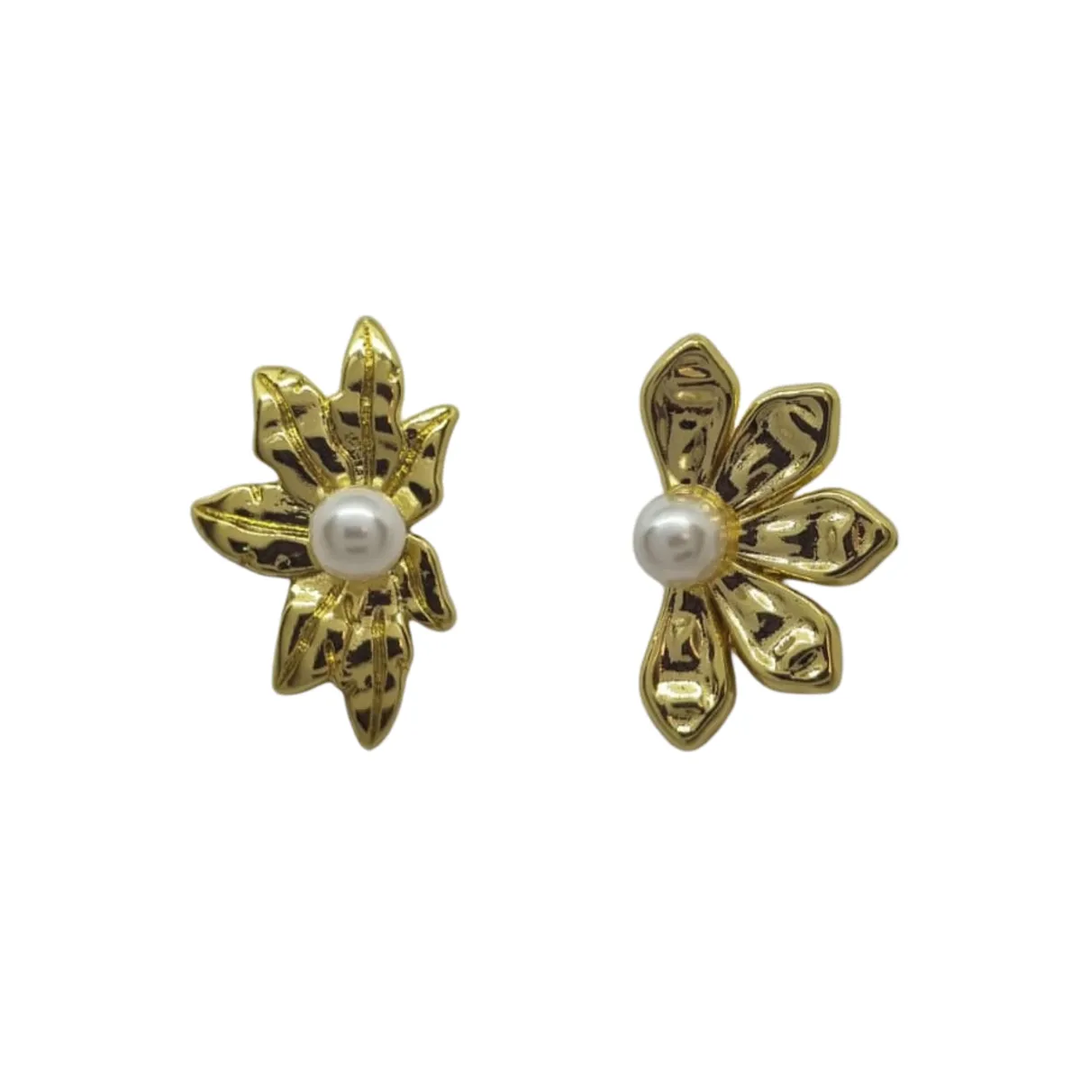 JOYAS LANDEROS - Aros Flor Impares con Perla Enchapados en oro de 18k