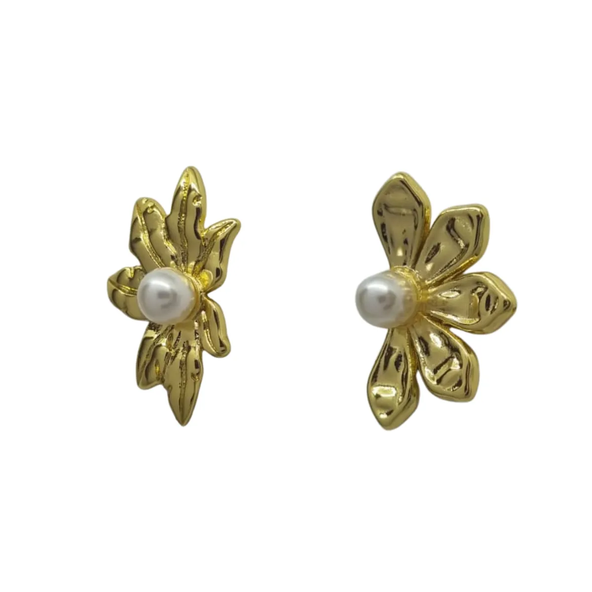 JOYAS LANDEROS - Aros Flor Impares con Perla Enchapados en oro de 18k
