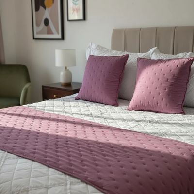 Imagen 2 del producto Set de piecera en algodon con pom- pom + 2 cojines - Lila