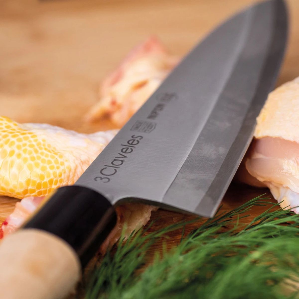3 CLAVELES - Cuchillo Nipon Deba 15 cm