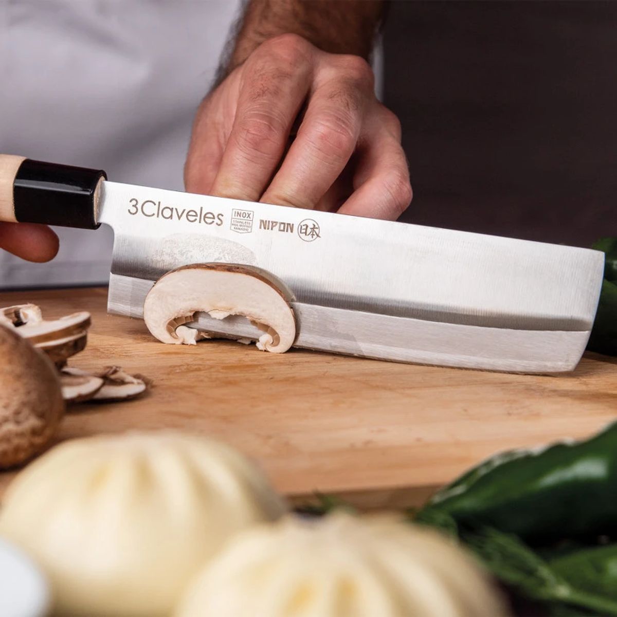 3 CLAVELES - Cuchillo Nipon Usuba 18 cm
