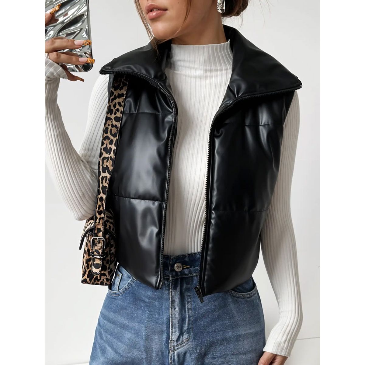 VARIOS - Chaleco Rebel Spirit Negro She Shines