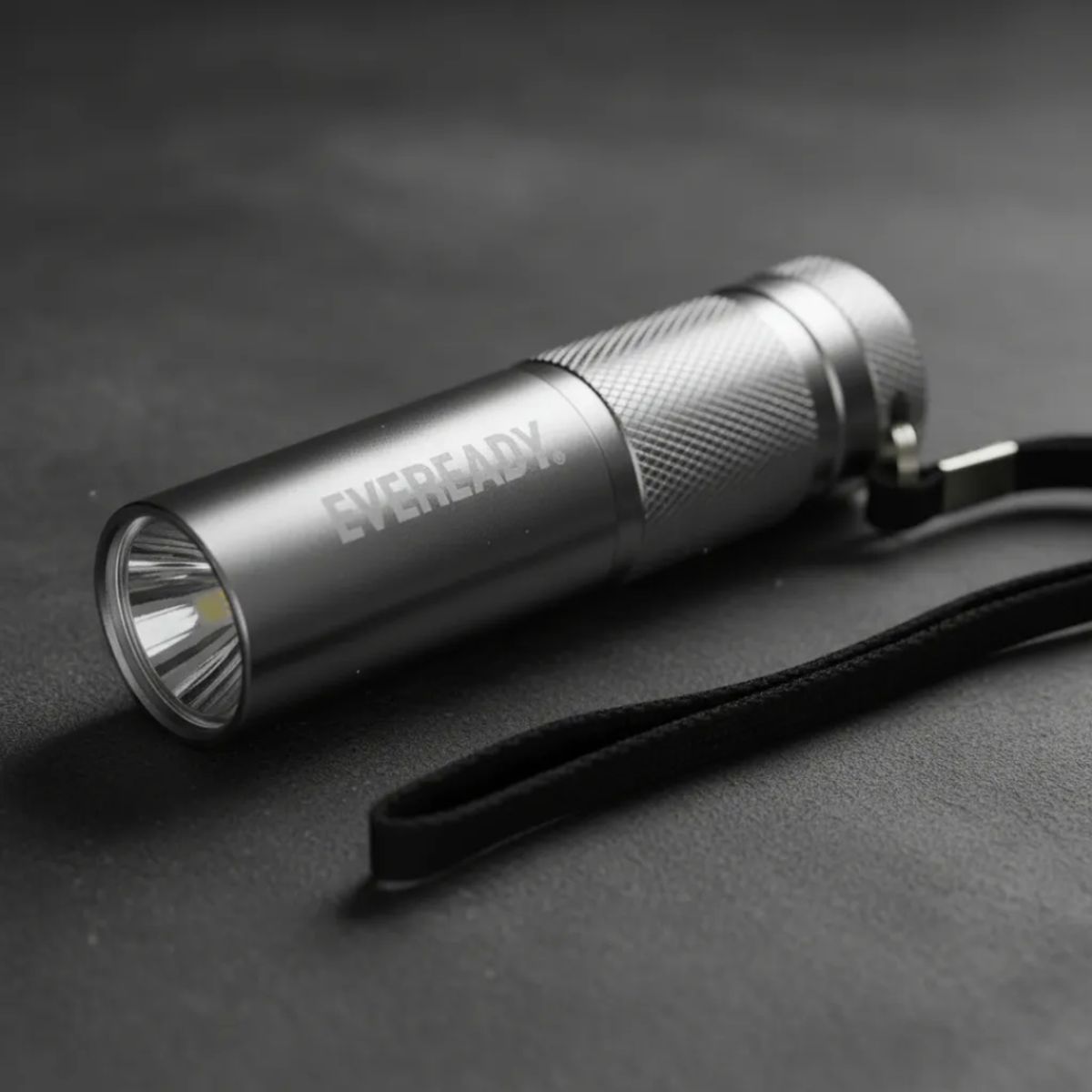 EVEREADY - Linterna LED Táctica Metálica de Aluminio 50 Lúmenes