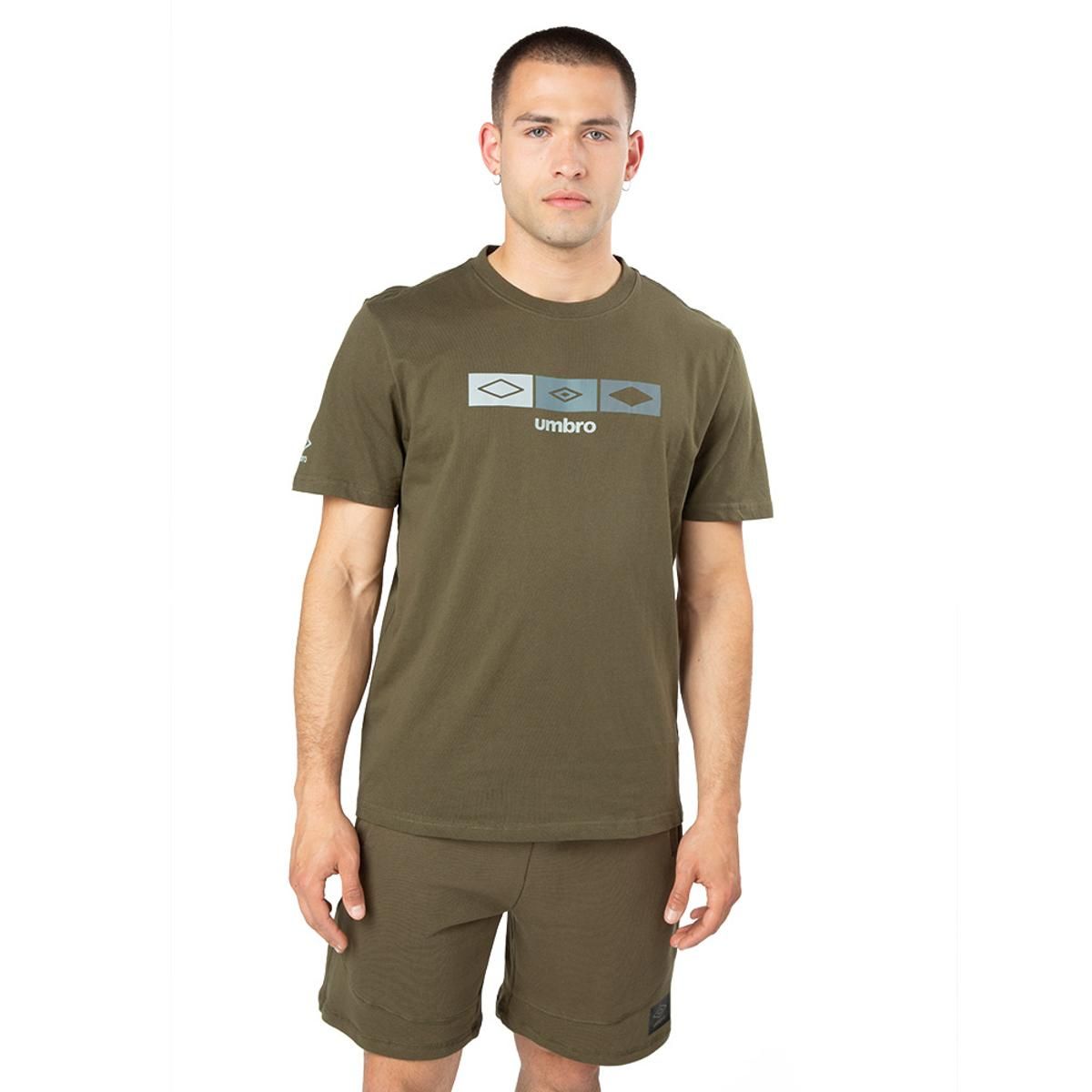UMBRO - Polera Umbro Triangle Logo Hombre Verde