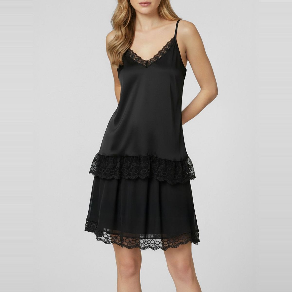 LINEATRE - Top Mujer Giorgia Relaxed fit Escote en V Tirantes Negro Lineatre