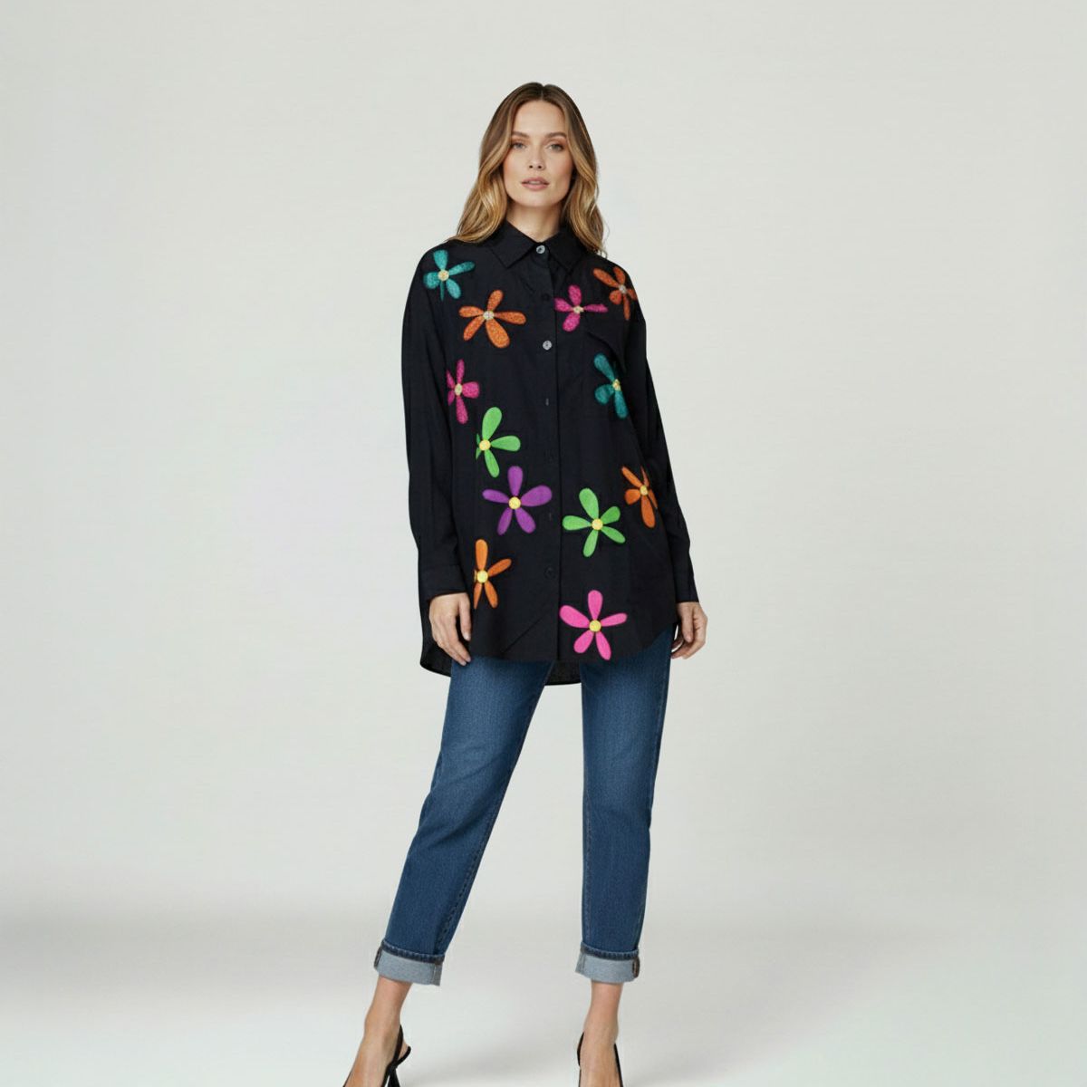 LINEATRE - Blusa Mujer Branka Larga Con Diseño De Flores Y Brillos Negra Lineatre