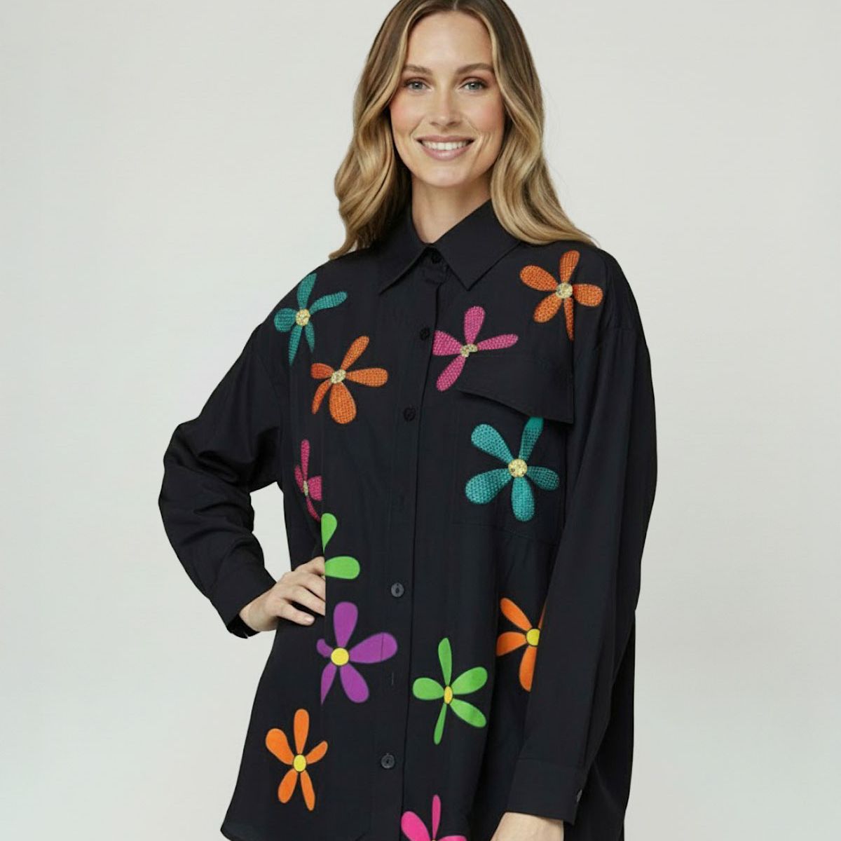 LINEATRE - Blusa Mujer Branka Larga Con Diseño De Flores Y Brillos Negra Lineatre