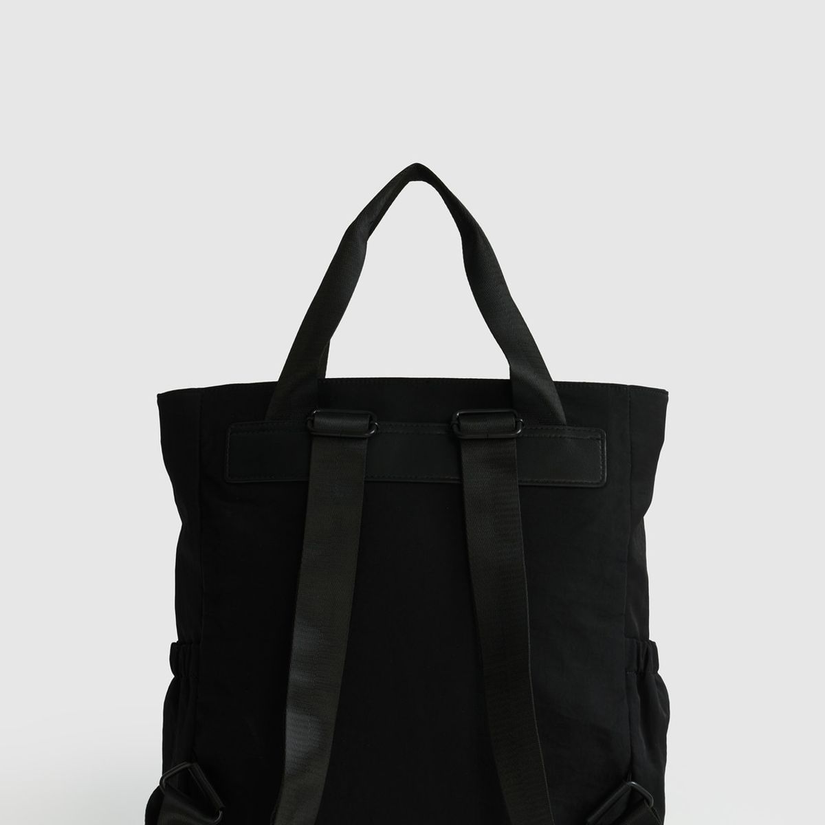 LOUNGE - Mochila Mujer Notebook Parka Straps Gruesos Llavero