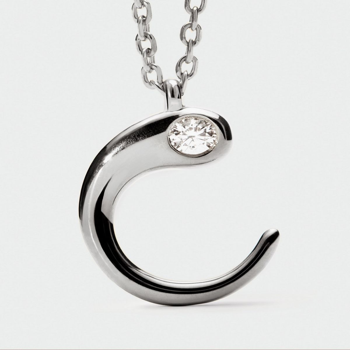 PDPAOLA - Collar de plata con colgante inicial C PDPAOLA