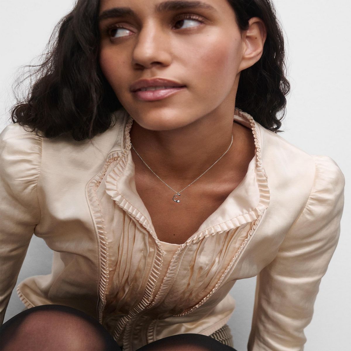 PDPAOLA - Collar de plata con colgante inicial E PDPAOLA