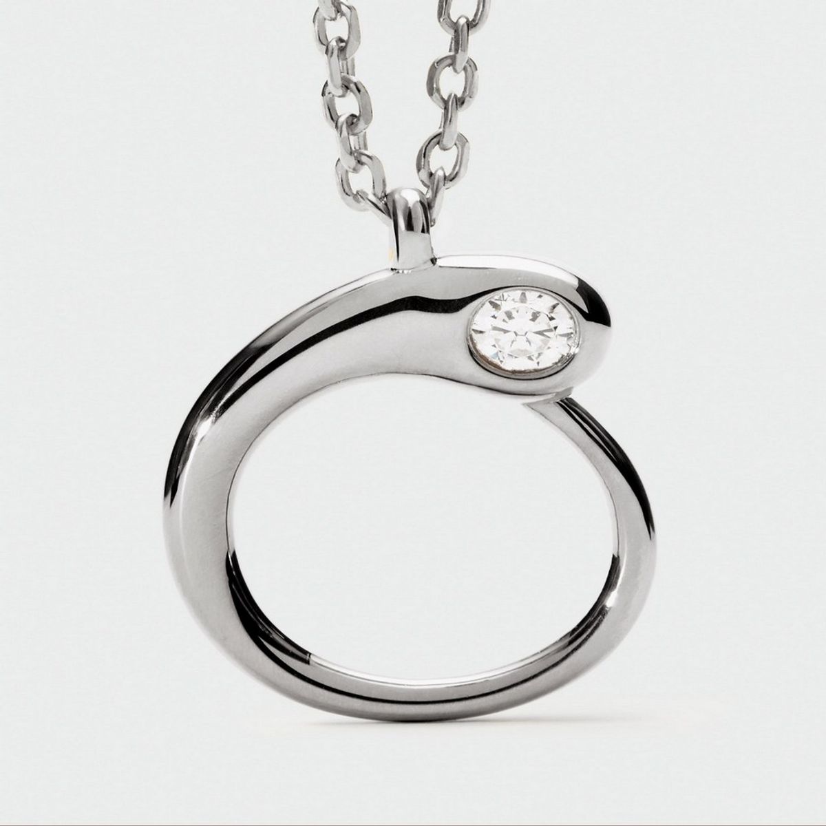 PDPAOLA - Collar de plata con colgante inicial O PDPAOLA
