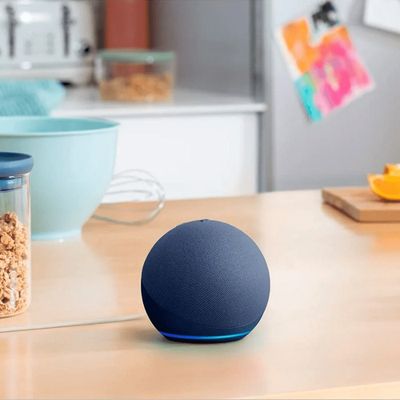 Imagen 2 del producto Echo Dot 5 con Alexa - Deep Sea Blue